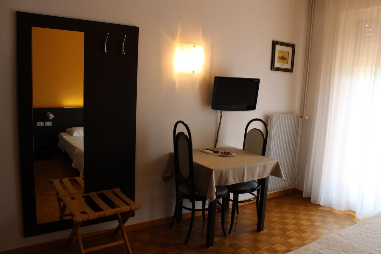 Garni Domus Mea Hotel Merano Kültér fotó